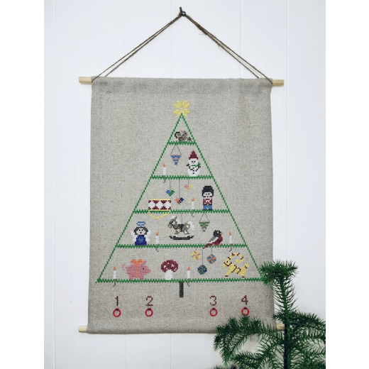 Pomp Stitch Stickpackung - Adventskalender Weihnachtsbaum